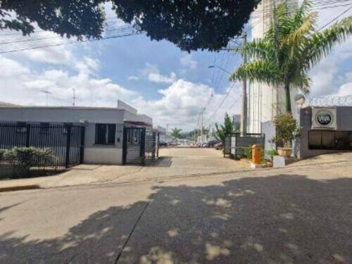 Casa em condomínio desocupada - água espraiada (caucaia do alto) - cotia/sp