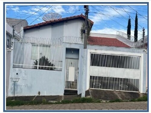 Casa - jardim centenário - passos/mg