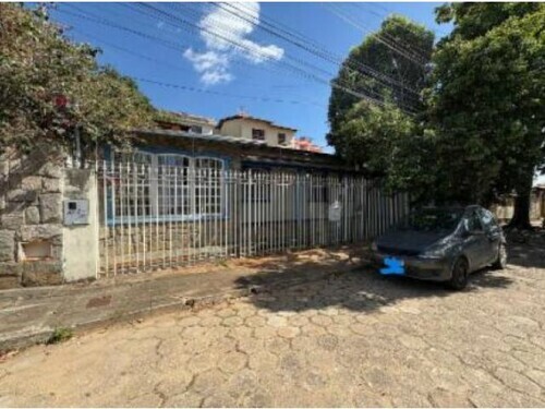 Frazão Leilões 1º Leilão De Imóveis | Estados: Go - Mg - Ms - Rn - Rs | 3331 Lote 3331-01 Casa - Centenário - Lavras/mg