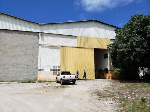Leilão De 10 Imóveis Comerciais Nos Estados: Mg - Rj - Rs - Sp | Lote 007 Galpão - Lagomar - Macaé/rj, localizado em Macaé - RJ