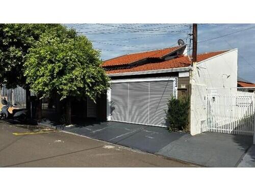 Leilão De Imóveis Nos Estados: Pb - Pe - Pr - Rn - Rs - Sc - Sp - To | 3343 Lote 015 Casa - Centro - Fernandópolis/sp, localizado em Fernandópolis - SP