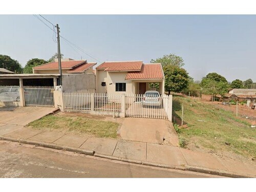 Casa - Centro - Mariluz/pr Rua Alagoas, 1219, Mariluz,pr