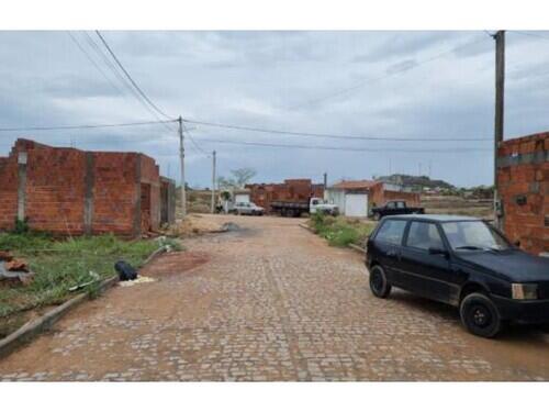 Casa - Loteamento Castro E Cotrim - Guanambi/ba, localizado em Guanambi - BA