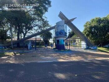 Casa no condomínio no Jardim Jangada, Martinópolis, SP