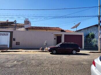 Casa no Ipe Amarelo, Frutal, MG