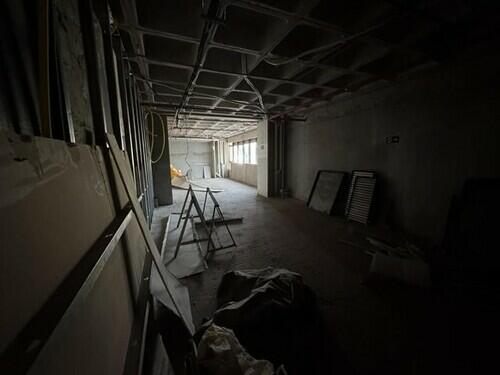 Sala comercial desocupada na vila silvéria, araxá mg - foto 2