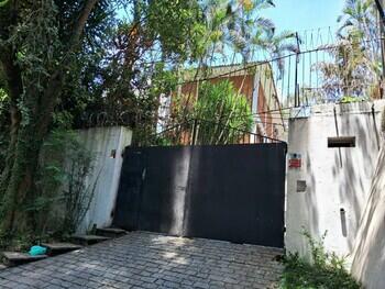 Casa DESOCUPADA na Fazenda Morumbi, São Paulo, SP