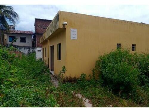 Casa ocupada com 2 quartos e 53,10 m² construídos