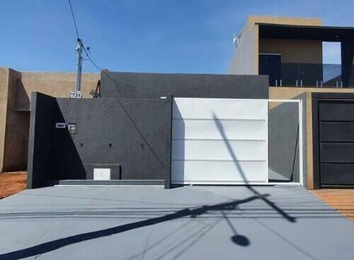 Casa ocupada com 2 quartos e 111,5 m² construídos