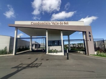 Lote DESOCUPADO em condomínio na Colônia Dona Luíza, Ponta Grossa, PR