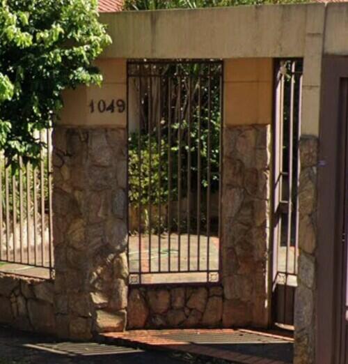 Casa com 3 quartos no Centro (foto 2 de 3)
