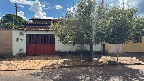 Casa no Setor Campinas em Colinas do Tocantins/TO — foto 1