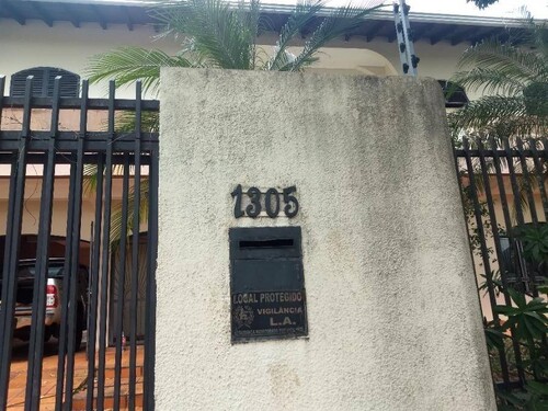Casa com 3 quartos no Jardim Champagnat (foto 2 de 14)