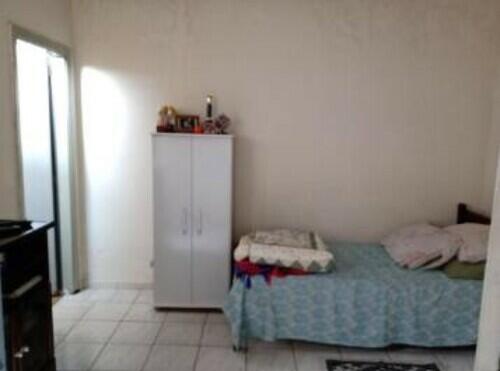Casa com 3 quartos no Centro (foto 3 de 9)
