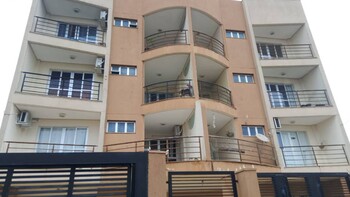 Apartamento DESOCUPADO na Vila Cascata, Arapongas, PR — foto principal