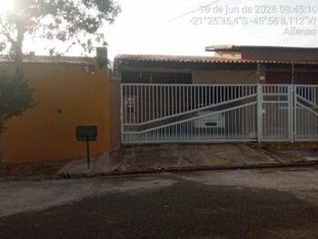 Casa na Jardim Aeroporto, Alfenas, MG — foto principal