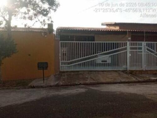 Casa na Jardim Aeroporto, Alfenas, MG — foto principal
