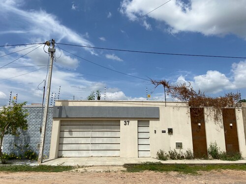 Casa com 3 quartos no Professora Maria Geli De Sa Barreto (foto 2 de 5)