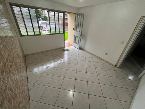 Casa com 3 quartos no Juscelino Kubitschek (foto 10 de 40)