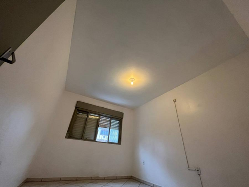 Casa com 3 quartos no Juscelino Kubitschek (foto 34 de 40)