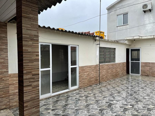Casa com 4 quartos no Três Vendas (foto 16 de 18)