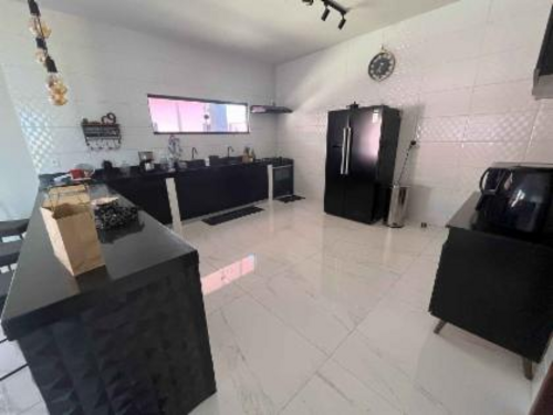 Casa com 6 quartos no Cajueiros (foto 12 de 36)