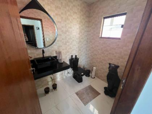 Casa com 6 quartos no Cajueiros (foto 34 de 36)