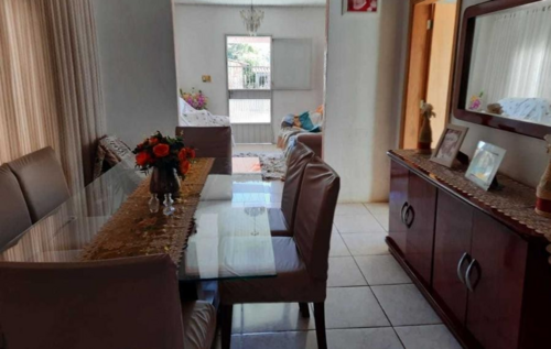 Casa na Vila Luiza (foto 8 de 10)
