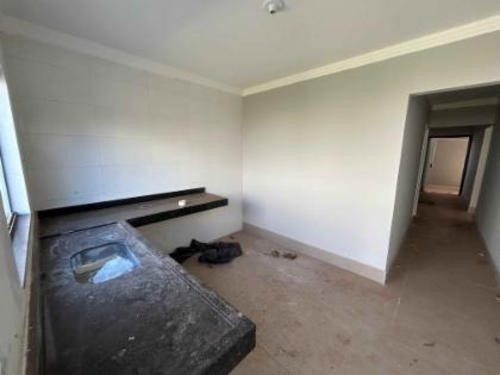 Casa com 3 quartos no Conjunto Dona Iris II (foto 6 de 14)