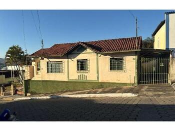 Casa no Centro, Perdões MG